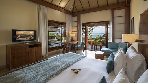 Shanti Maurice Beachfront Villa Schlafzimmer 1
