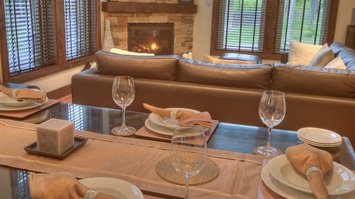 Shika Niseko Dining area