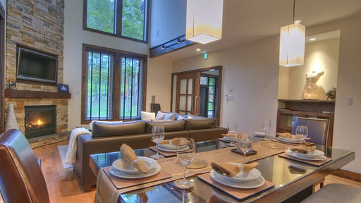 Shika Niseko Dining area