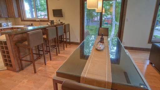 Shika Niseko Dining area