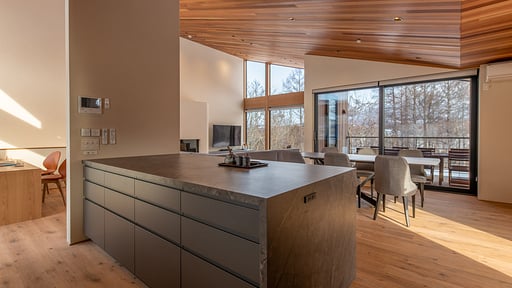 Shion Chalet Dining area