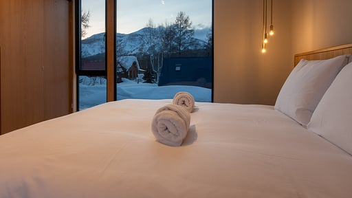 Shion Chalet Bedroom 1