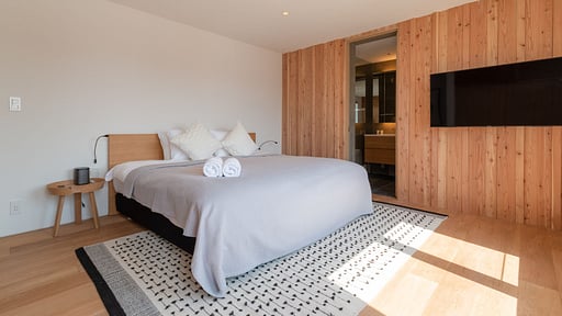 Silver Dream Bedroom 1