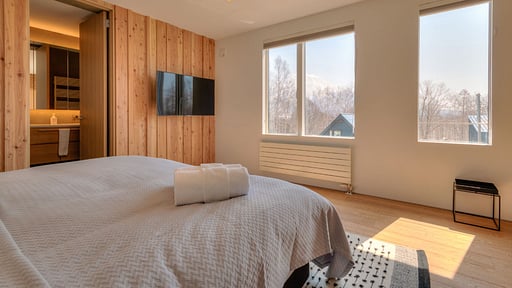 Silver Dream Bedroom 1