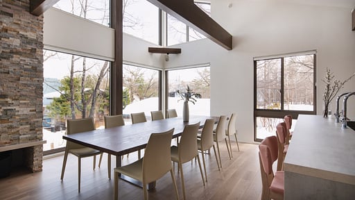 Silver Maple Chalet Dining area