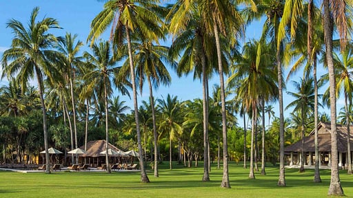 Sira Beach House Garden