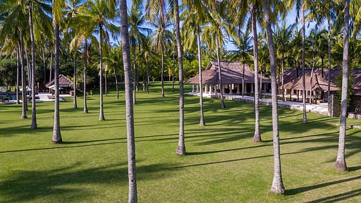 Sira Beach House Garden