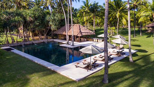 Sira Beach House Piscina