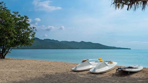 Sira Beach House Surroundings