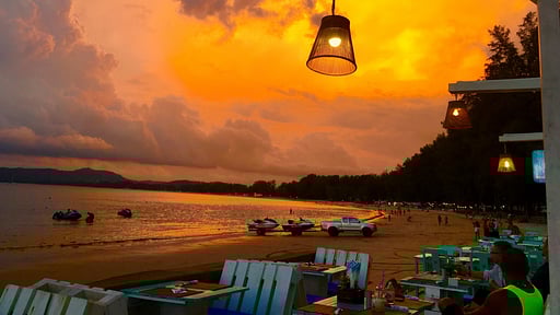 Sky Box Penthouse Beach