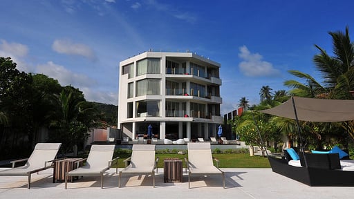 Sky Box Penthouse Others