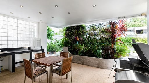 Sky Pool Villa BBQ equipment