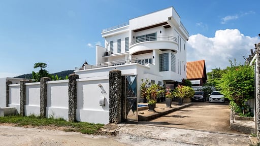 Sky Pool Villa Others