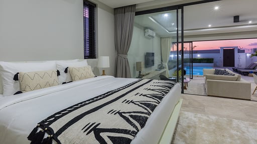 Skye Beach Villa Bedroom 6