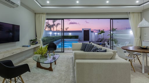 Skye Beach Villa Living room 3