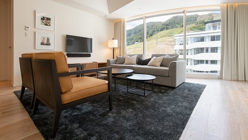 Skye Niseko One Bedroom Suite Living room