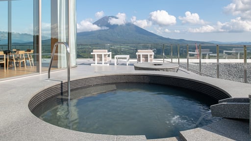 Skye Niseko Yotei West Penthouse Onsen