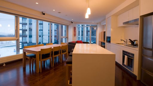 Snow Crystal Apartment Two Bedroom Suite A Dining area