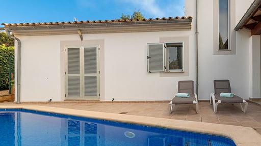 Solar 198 Swimming pool