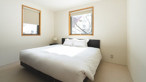 Solar Chalets Bedroom 2