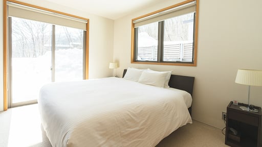 Solar Chalets Bedroom 1