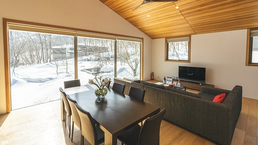 Solar Chalets Dining area