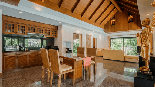 Solas Villa Dining area