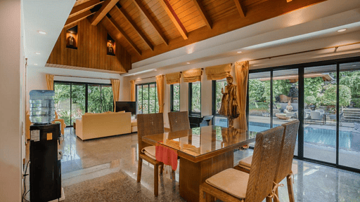 Solas Villa Dining area