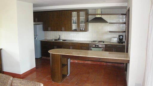 Som O Villa Kitchen