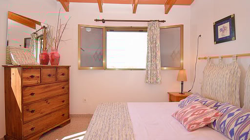 Finca Son Estrella Slaapkamer 1