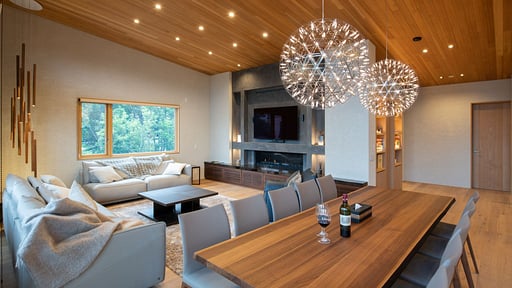 Soseki Chalet Dining area