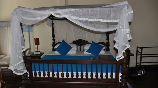 South Point Abbey Спальня 1