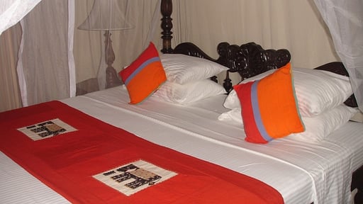 South Point Abbey Спальня 2