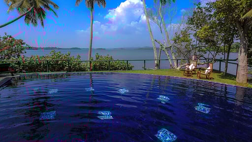 South Point Cottage Piscina