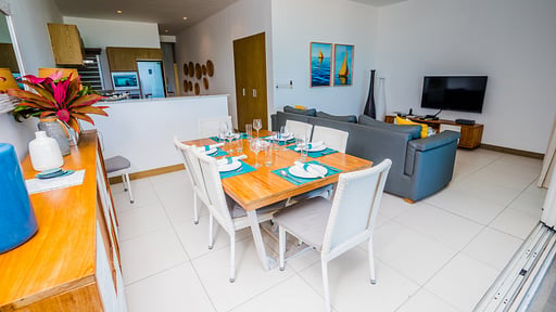 Summer Breeze Beachfront Apartment Eethoek