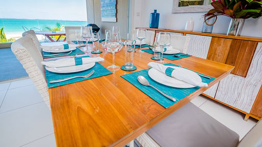 Summer Breeze Beachfront Apartment Eethoek