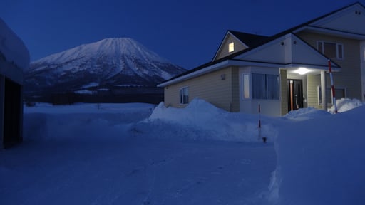 Sun House Makkari Surroundings