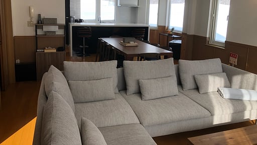 Sun House Makkari Living room