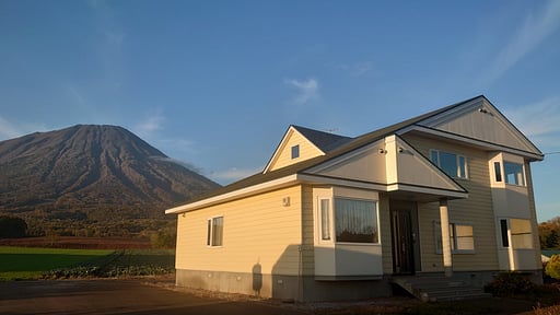 Sun House Makkari Surroundings