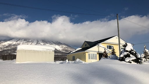 Sun House Makkari Surroundings