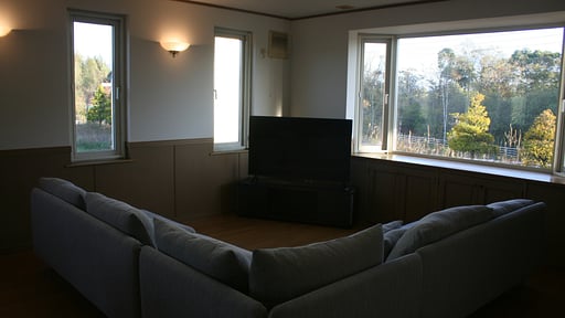 Sun House Makkari Living room