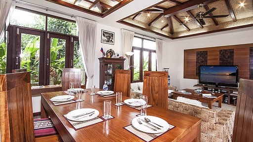 Sunrise Villa 1 Dining area