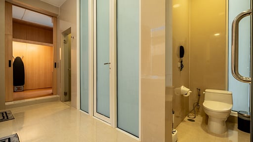 Sunshine Beach Villa Mai Khao Schlafzimmer 1