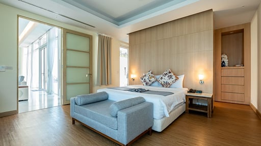 Sunshine Beach Villa Mai Khao Schlafzimmer 1