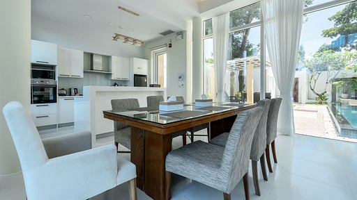 Sunshine Beach Villa Mai Khao Essecke