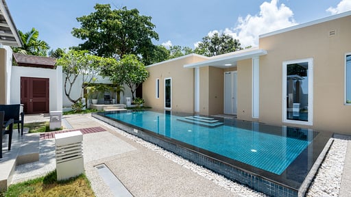 Sunshine Beach Villa Mai Khao Schwimmbad