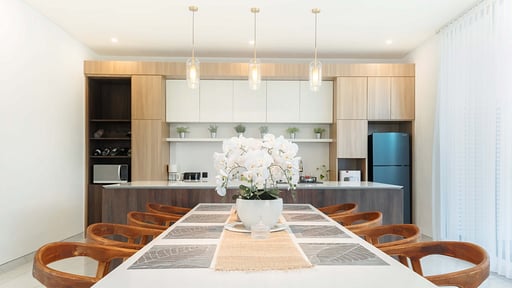 Swan Villa 4 Dining area