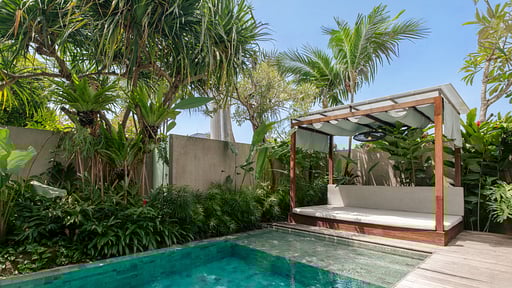 Image 2 of Swan Villa R