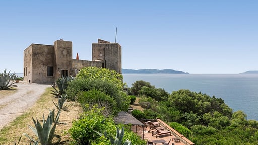 Talamon Tower Umgebung