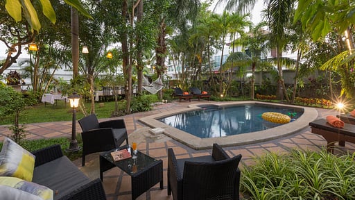 Talay Naiharn Villa Schwimmbad 2